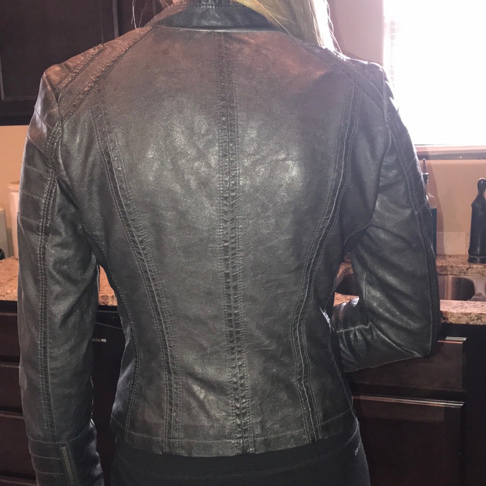 Leather Jacket - Picture 2 of 8